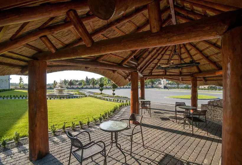 Hotelli Dworek Eureka