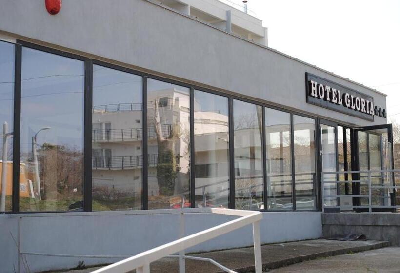 هتل Gloria