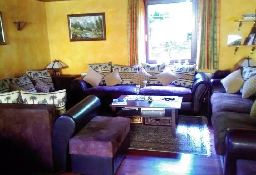Hotelli Guesthouse Mountain View