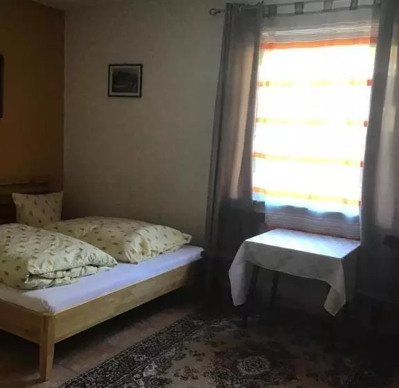 Hotelli Guesthouse Mountain View