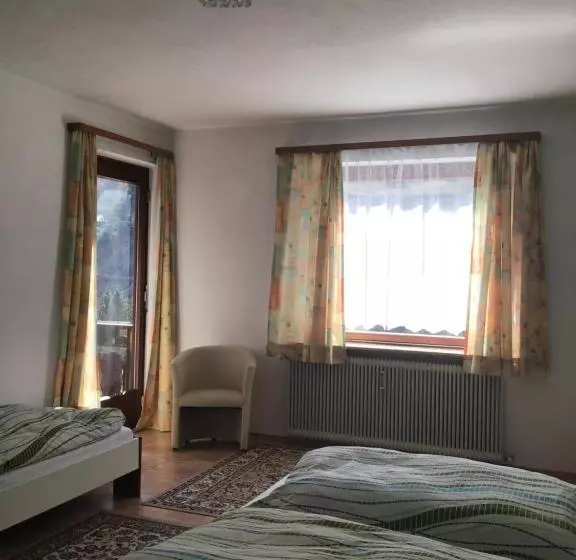 Hotelli Guesthouse Mountain View
