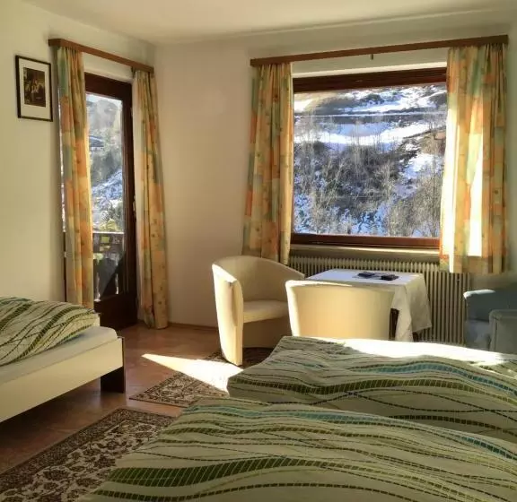 Hotelli Guesthouse Mountain View