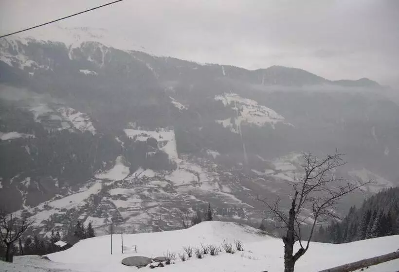 Hotelli Guesthouse Mountain View