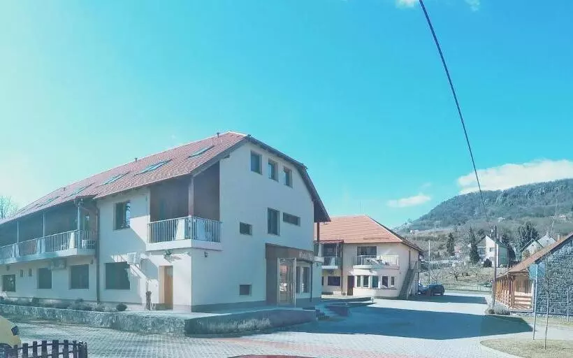 هتل Halászkert Badacsony