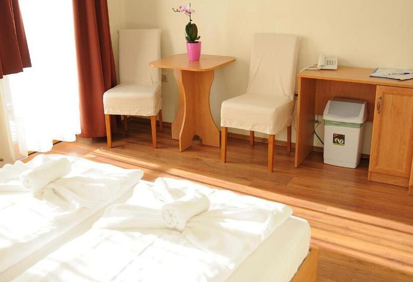 בית מלון כפרי Halászkert Badacsony