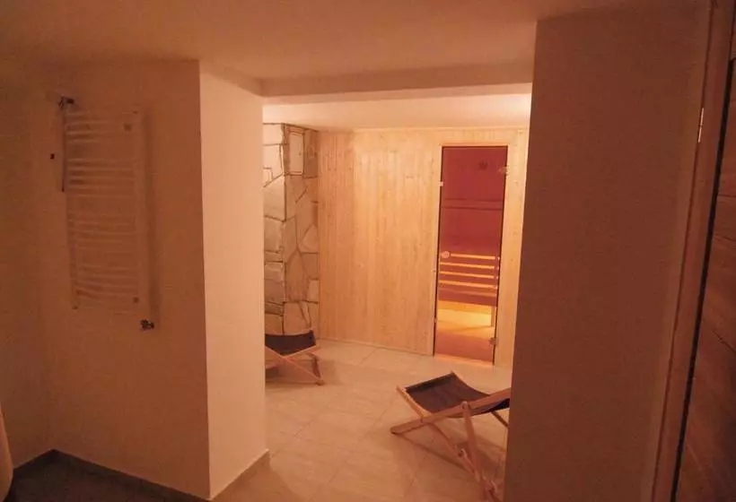 ホテル Karolinka Guest House