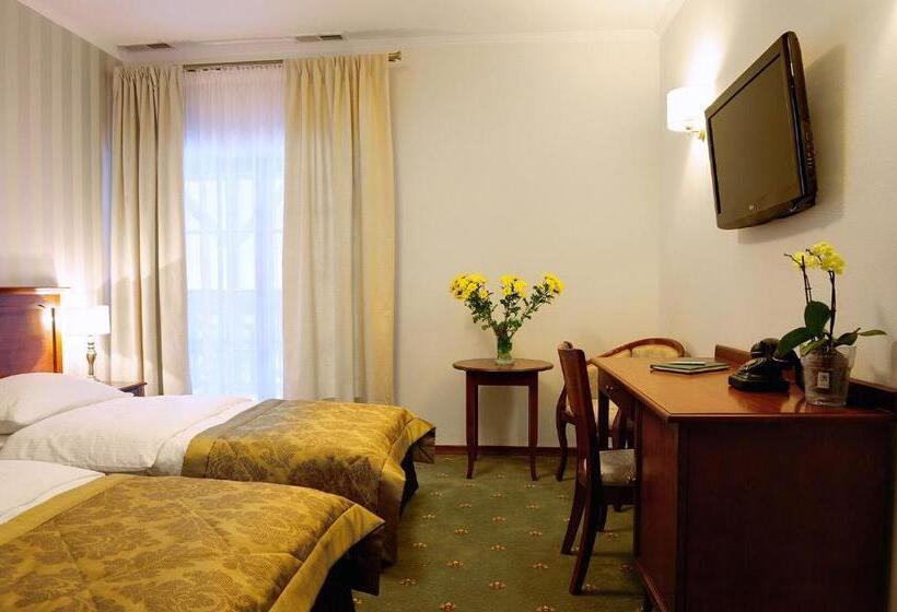 בית מלון כפרי Kazimierski Zdrój