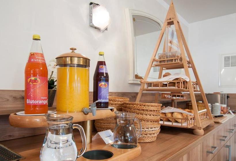 בית מלון כפרי Pension Melcher