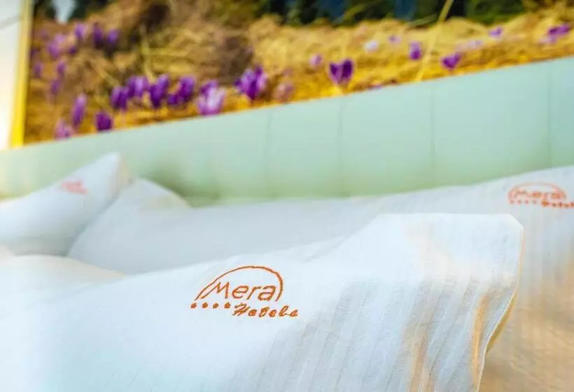 هتل Mera Resort