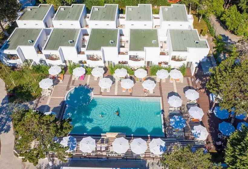 هتل Mera Resort