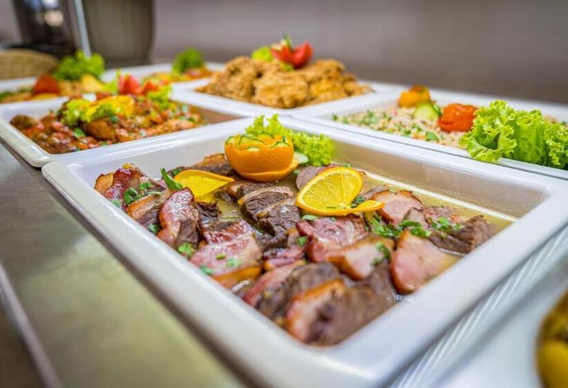 فندق Mera Resort