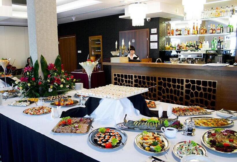 ホテル Miodowy Młyn