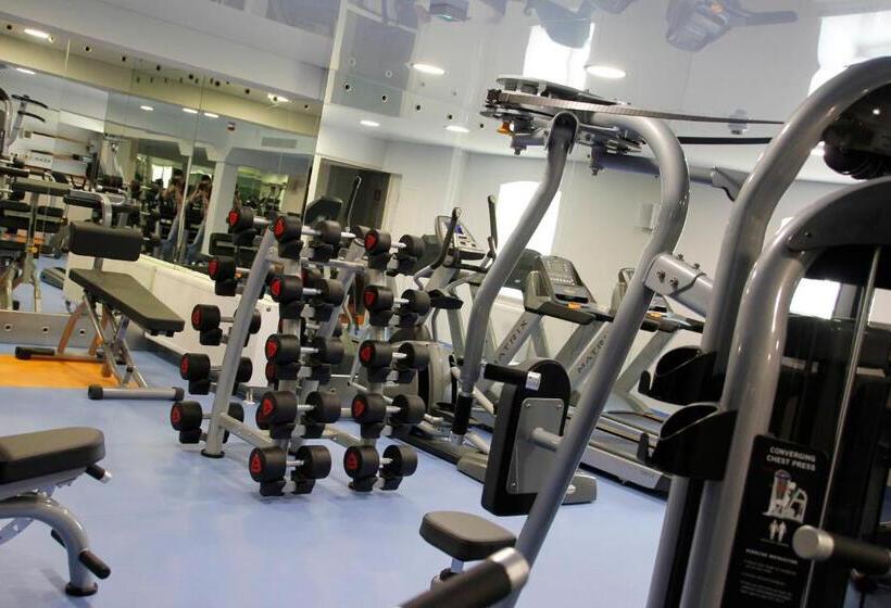 ホテル Miodowy Młyn