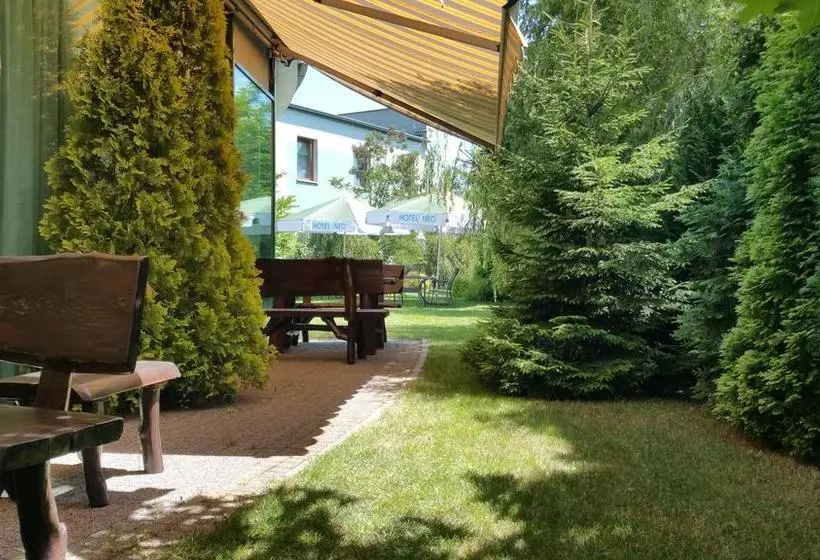 Hotelli Neo
