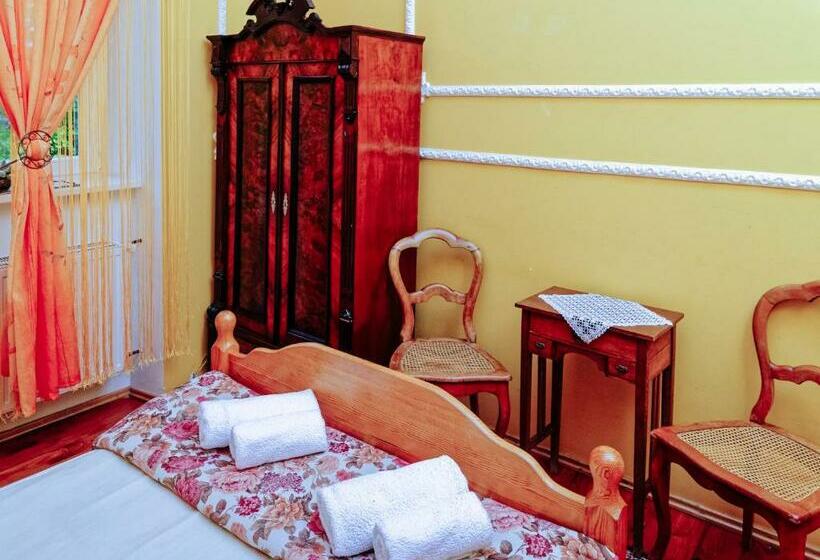 호텔 Pałac Pensjonat Ptaszynka