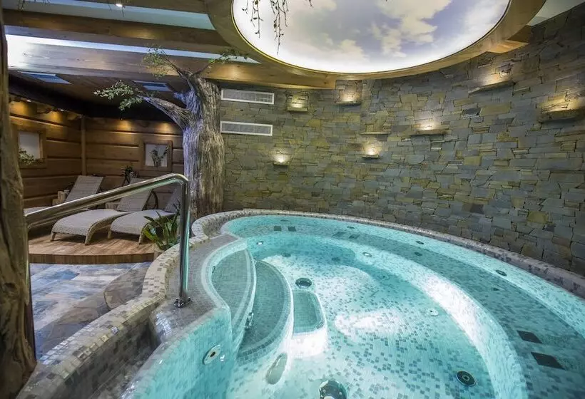 Hotelli Pensjonat Orlik Mountain Resort&spa