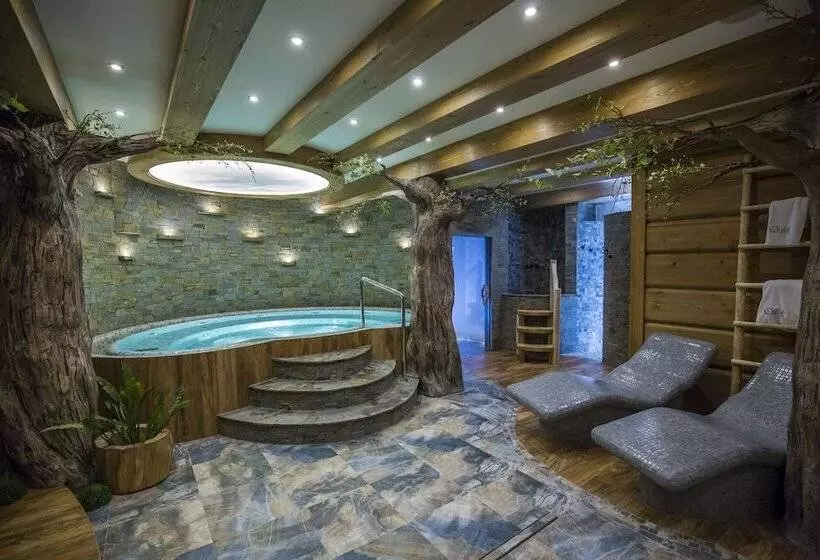 Hotelli Pensjonat Orlik Mountain Resort&spa