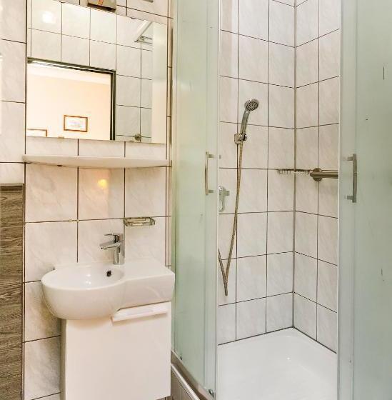 فندق Pensjonat Tara