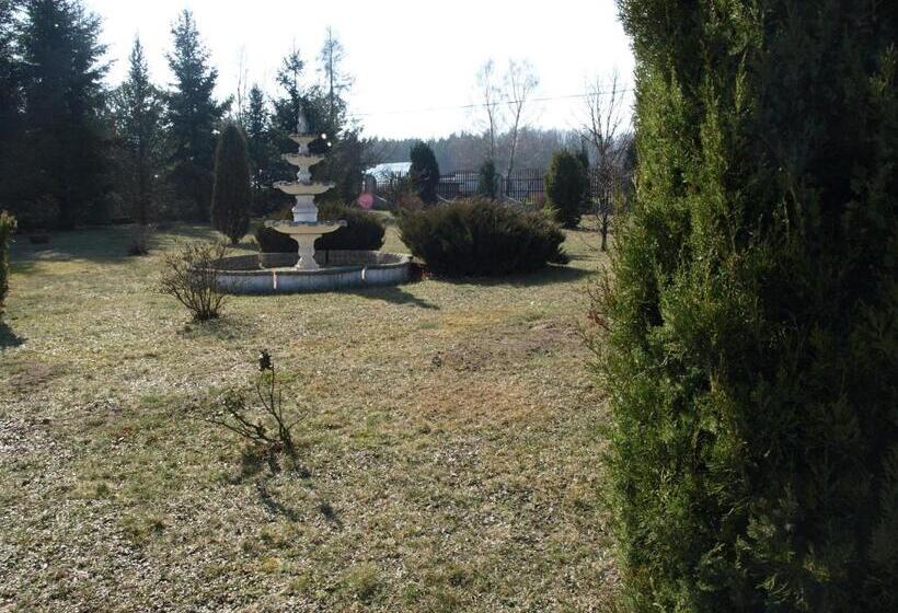 בית מלון כפרי Pod Dębami