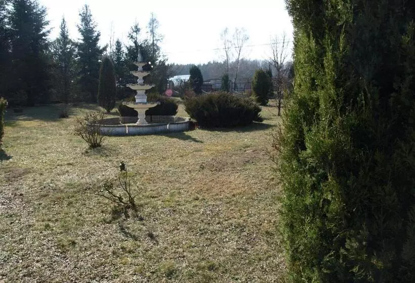 Hotelli Pod Dębami