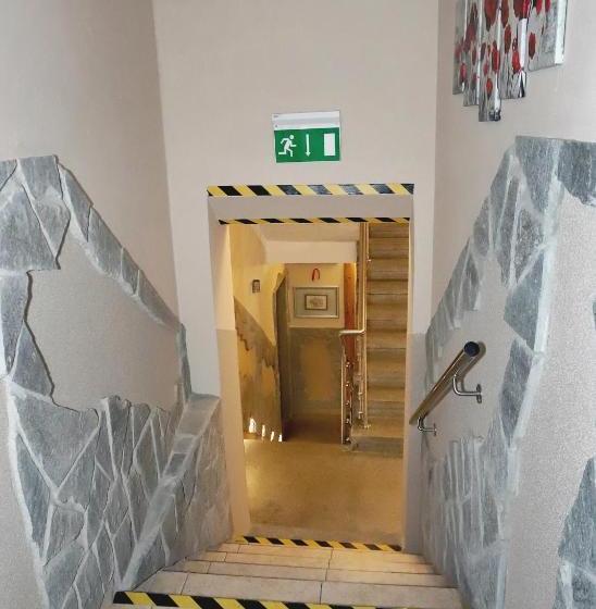 فندق Pensjonat Tara