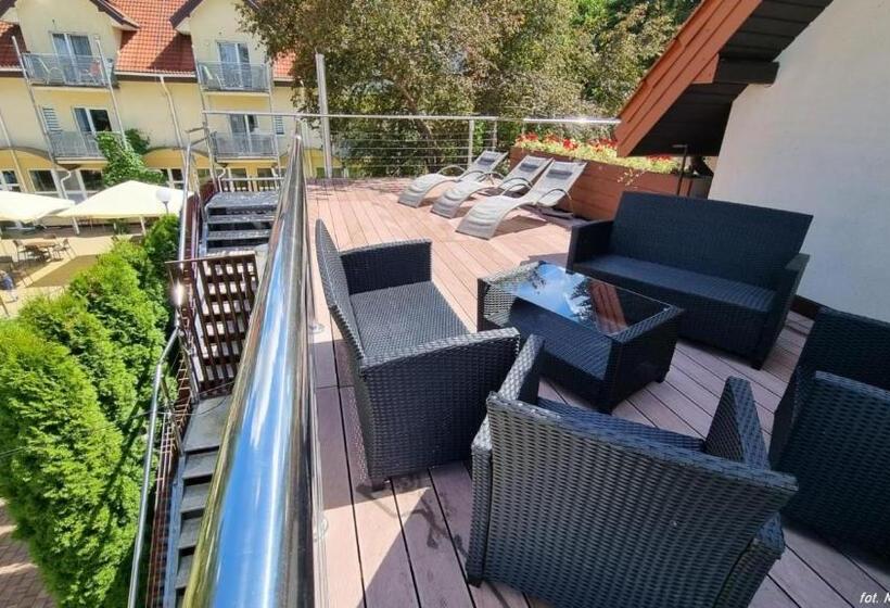 Отель Vertigo Narie