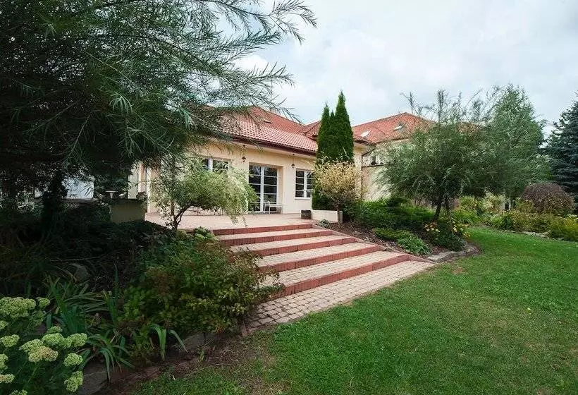 ホテル Villa Hubertus Kutno