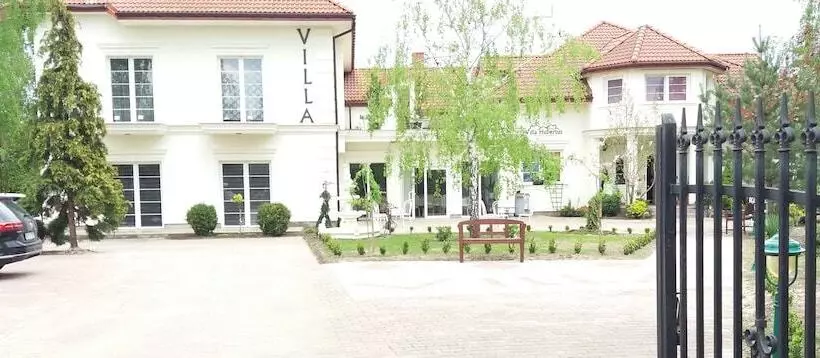 ホテル Villa Hubertus Kutno