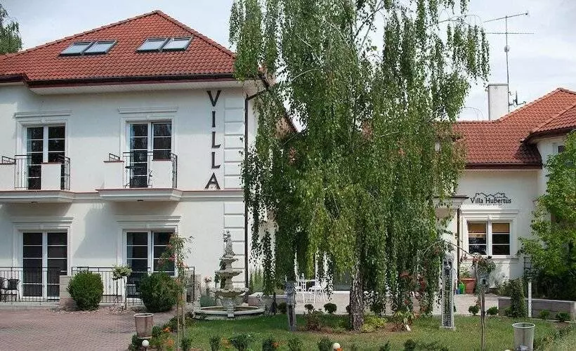 ホテル Villa Hubertus Kutno