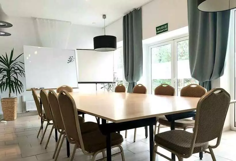 ホテル Villa Hubertus Kutno