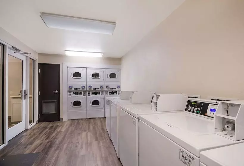 ホテル Woodspring Suites Lexington Southeast