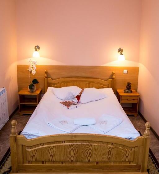 ホテル Zajazd Wrota Lasu