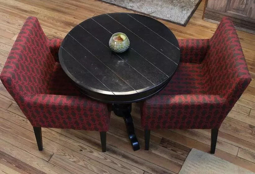 Auburn Bed And Breakfast