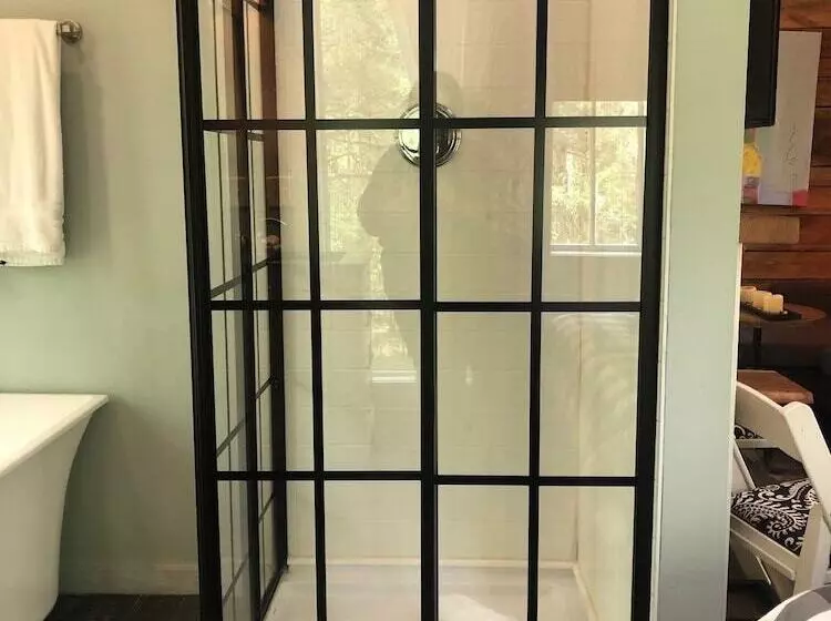 Auburn Bed And Breakfast