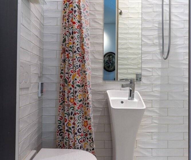 Auburn Bed And Breakfast