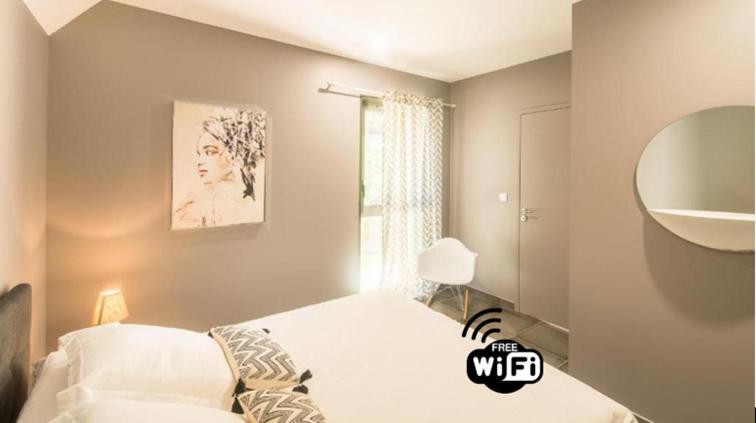 تختخواب و صبحانه La Chambre Cosy