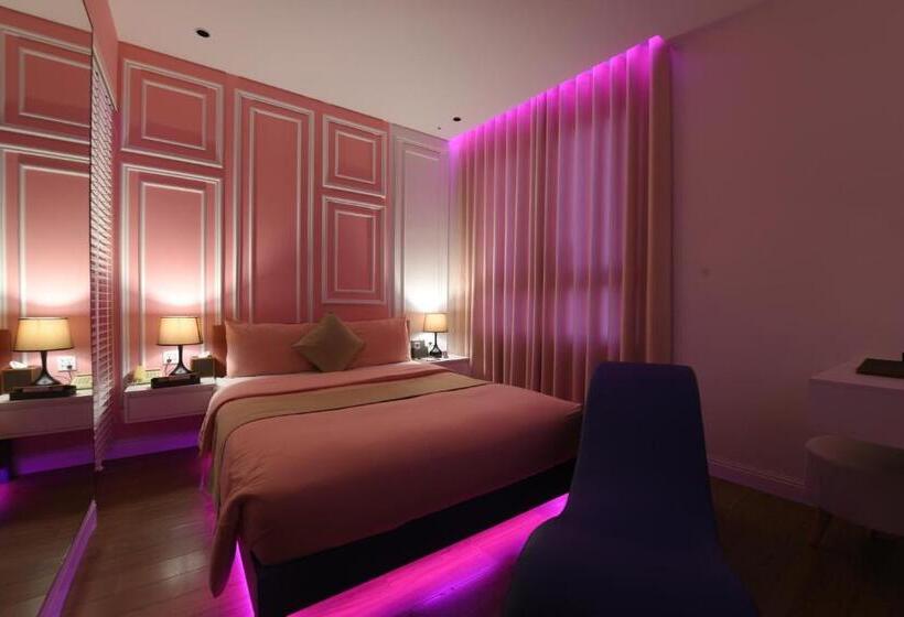 هتل Chiic House 3 Khách Sạn Tình Yêu