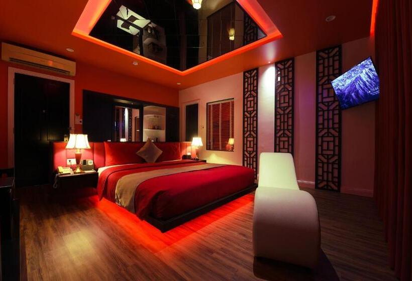 هتل Chiic House 3 Khách Sạn Tình Yêu