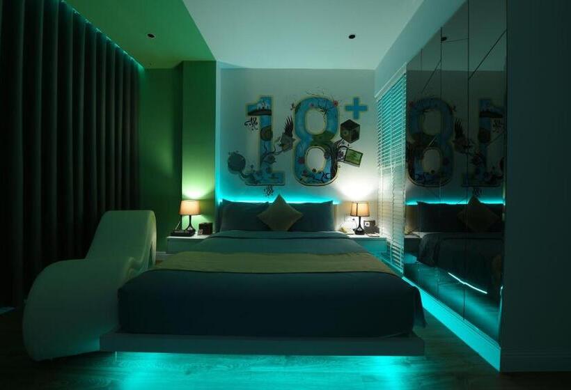 هتل Chiic House 3 Khách Sạn Tình Yêu