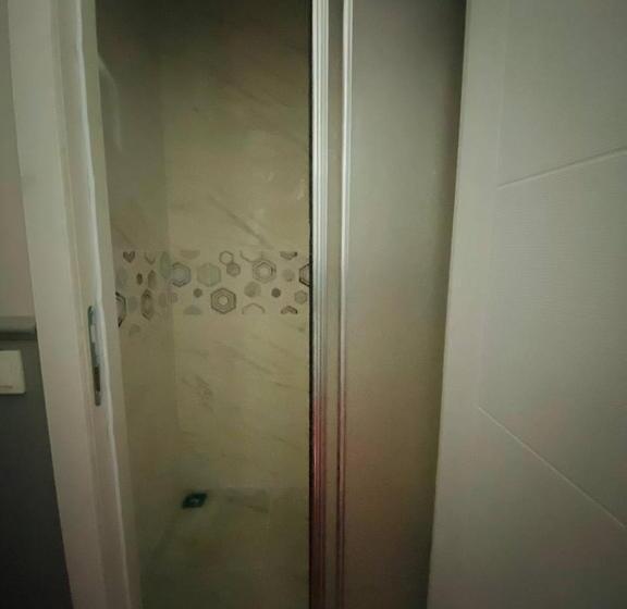 מלון כמוסות Transit