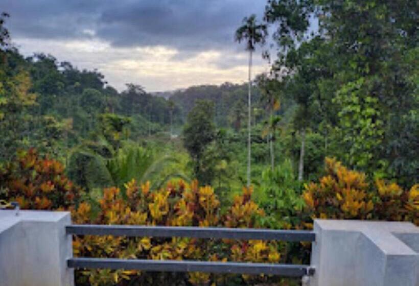 בית מלון כפרי Helen S Villa Kerala