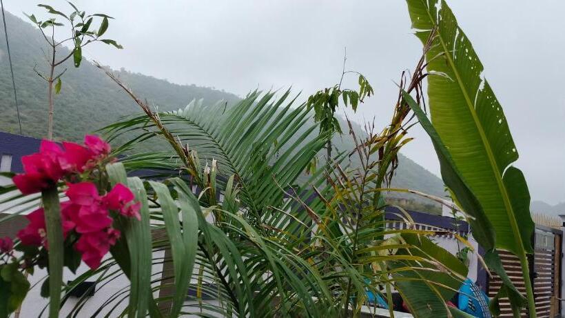 فندق Mehru Mount Villa