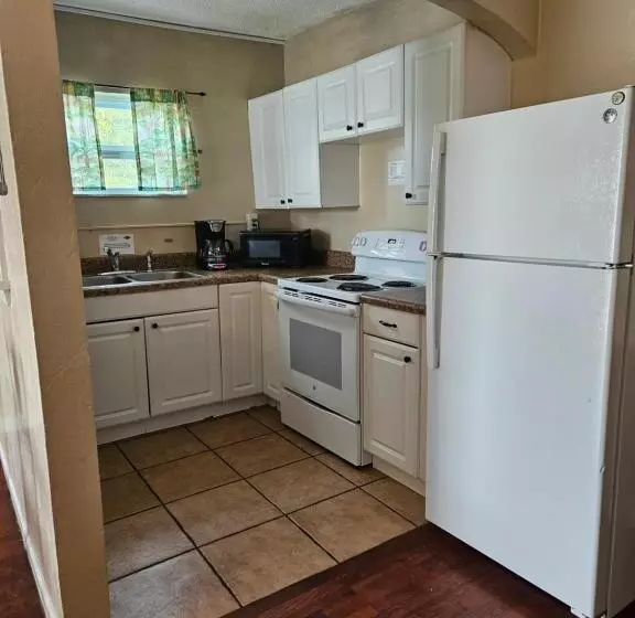 Hotelli Oasis Palms Resort