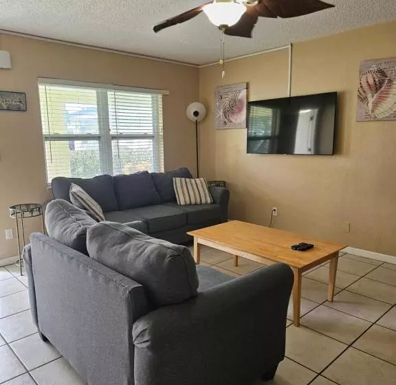 Hotelli Oasis Palms Resort