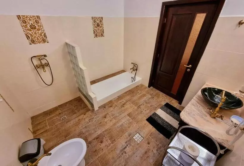 Hotelli Perla Oltului