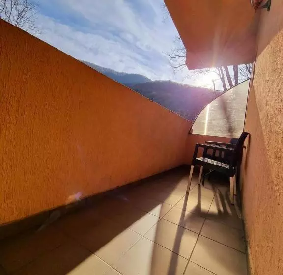 Hotelli Perla Oltului