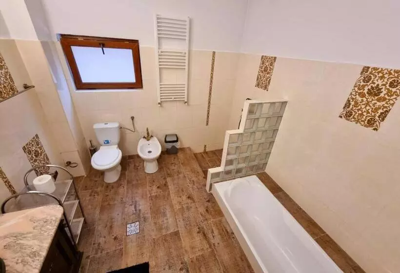 Hotelli Perla Oltului