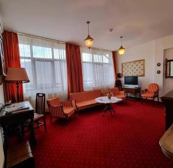 Hotelli Perla Oltului