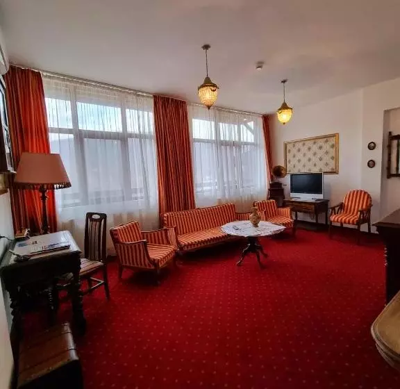 Hotelli Perla Oltului