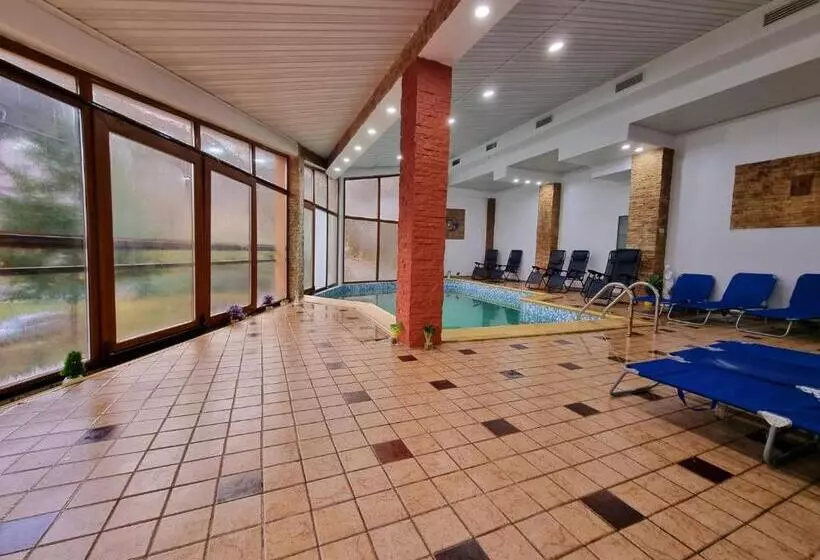 Hotelli Perla Oltului